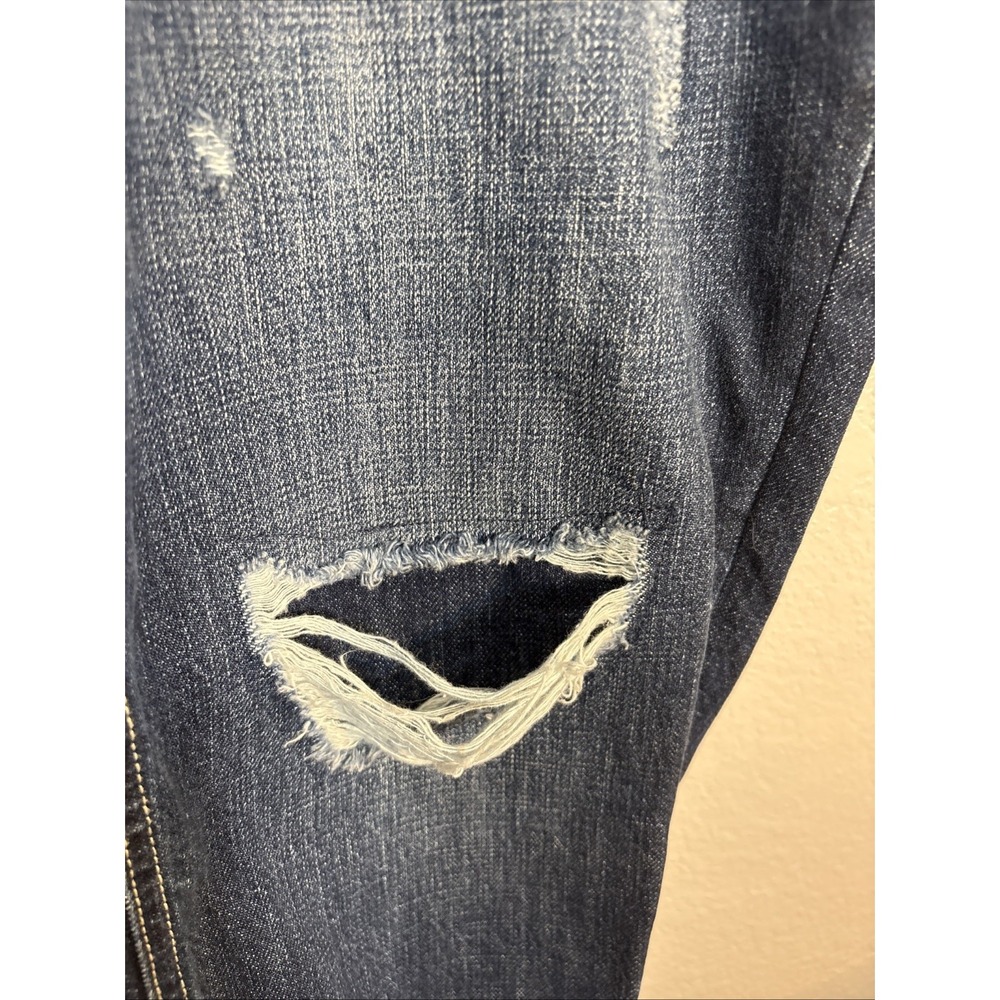 KanCan cropped jeans, women's size 13/30, distressed, raw hem, blue, Capri Pant - Picture 2 of 13